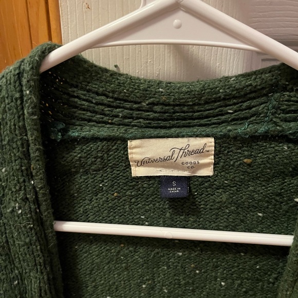 Universal Threads Sweater - Picture 2 of 2